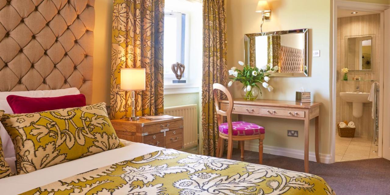 Hotel The White Hart At Lydgate à Oldham Extérieur photo