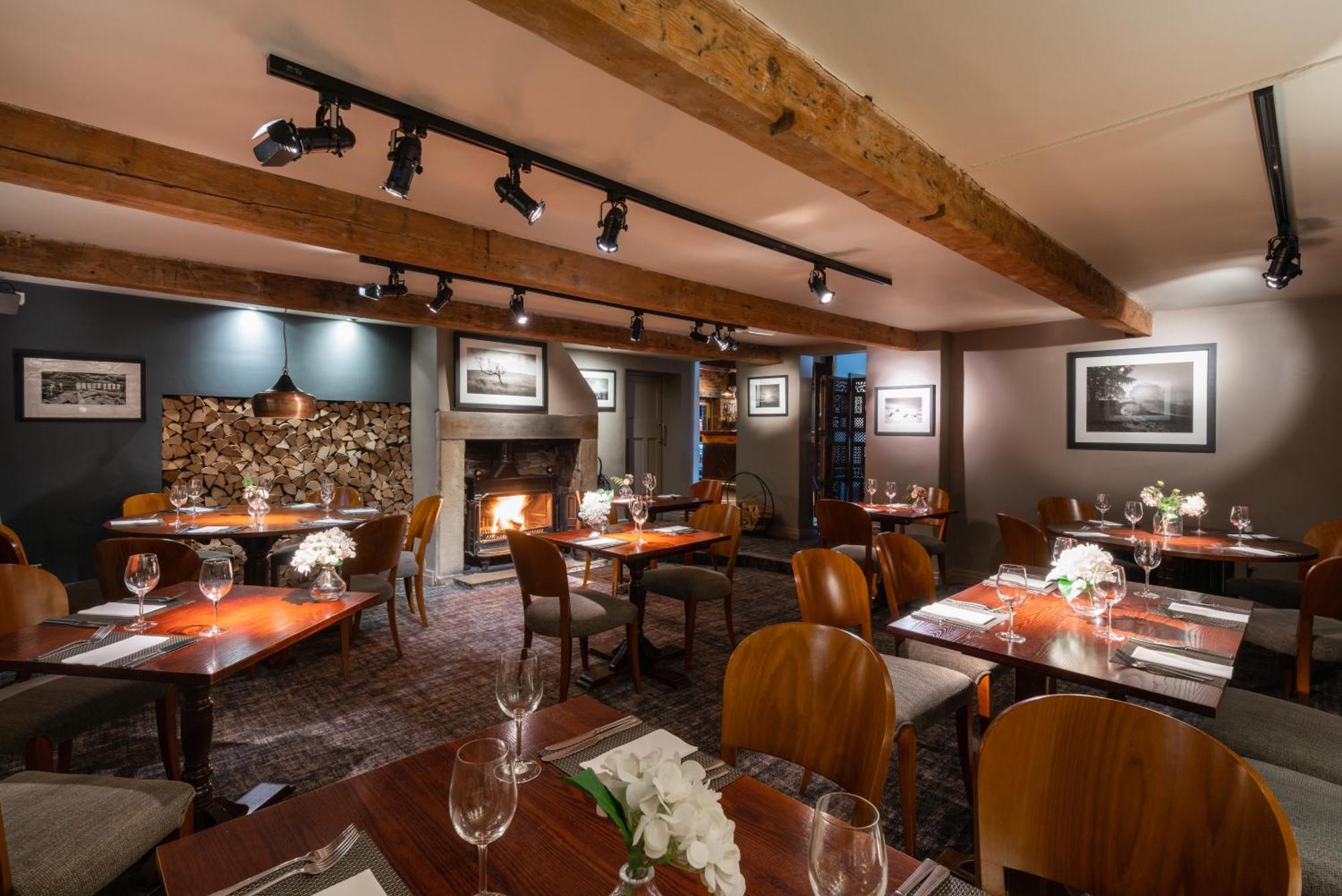 Hotel The White Hart At Lydgate à Oldham Extérieur photo