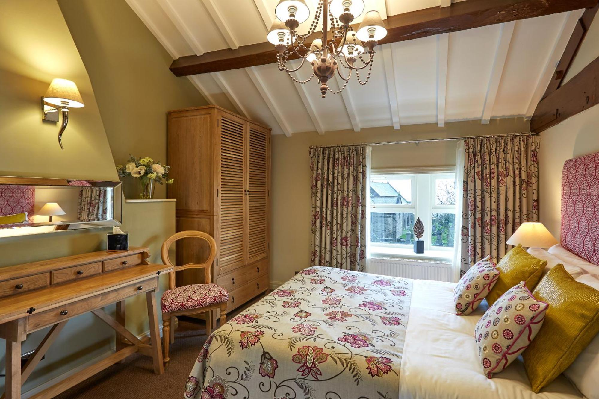 Hotel The White Hart At Lydgate à Oldham Extérieur photo